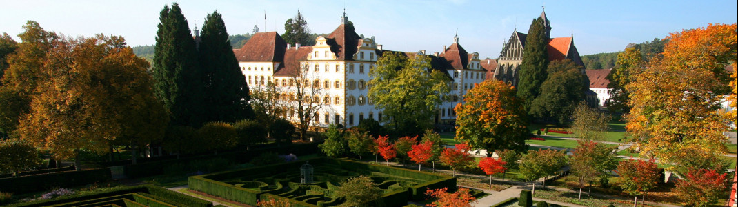 Nördlich des Bodensees liegt das Kloster und Schloss Salem.