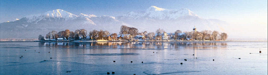 Ein Winterwunderland: die Fraueninsel im Chiemsee