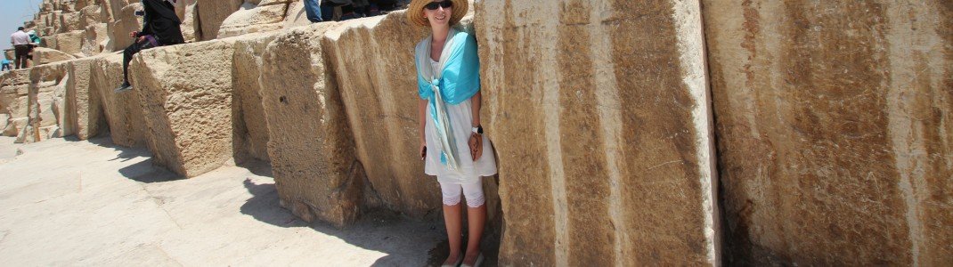 Schultern und Knie sollte man schon aufgrund der Sonne am besten bedecken