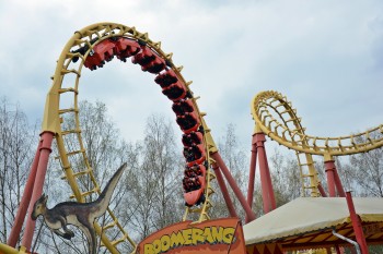 Der "Boomerang" in Geiselwind ist Deutschlands einzige Achterbahn mit Vorwärts- und Rückwärtsfahrt.