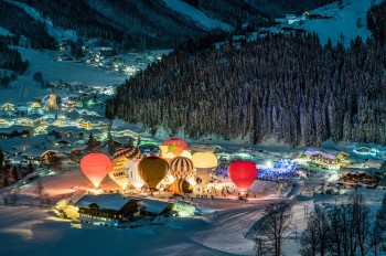 Das Ballonglühen ist eines der Highlights der Ballonwochen in Filzmoos.