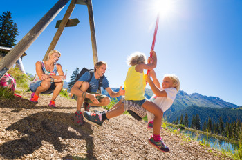 Spiel, Spaß und Action ist im Sunny Mountain Erlebnispark garantiert.