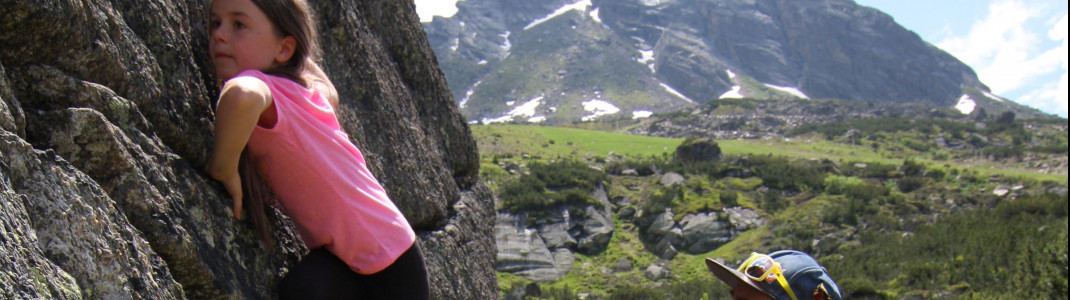 In Galtür unternehmen schon die Kleinsten erste Versuche an der Felswand.