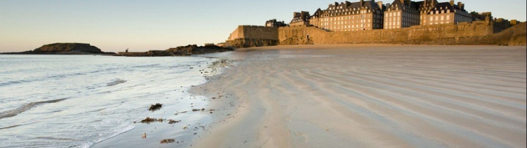 Die mächtige Korsarenstadt Saint-Malo an der bretonischen Nordküste.