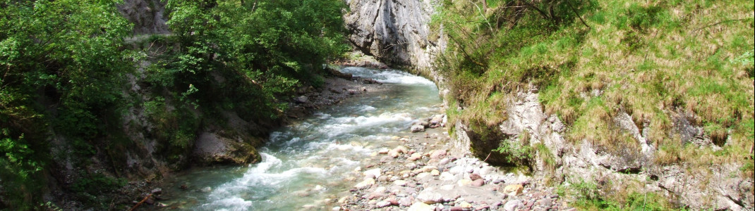 Die Wildschönauer Ache bahnt sich ihren Weg durch die Kundler Klamm.