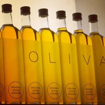Spanien präsentiert seine Erzeugnisse, wie beispielsweise Olivenöl