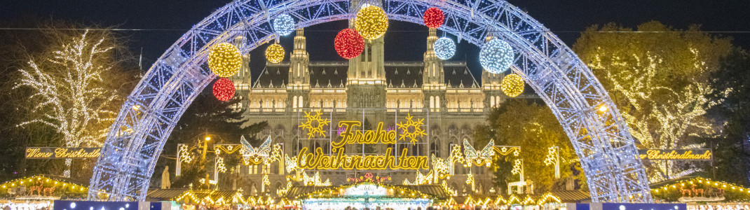 In der Weihnachtszeit wird der Rathausplatz zum Wiener Weihnachtstraum.