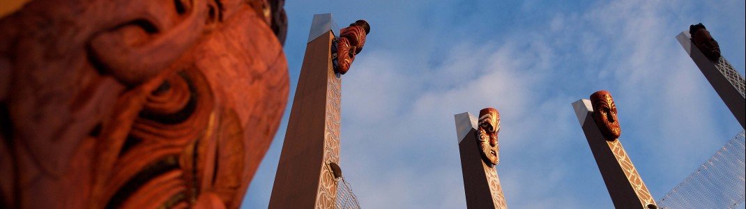 Die Maori sind bekannt für ihre Schnitzkunst.