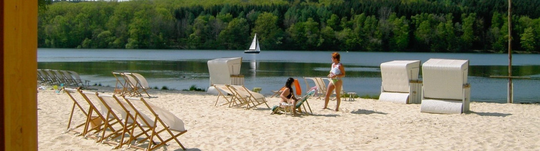 Auch feine Sandstrände finden sich beim Strandbad am 'Westfälischen Meer', wie der Möhnesee auch genannt wird.