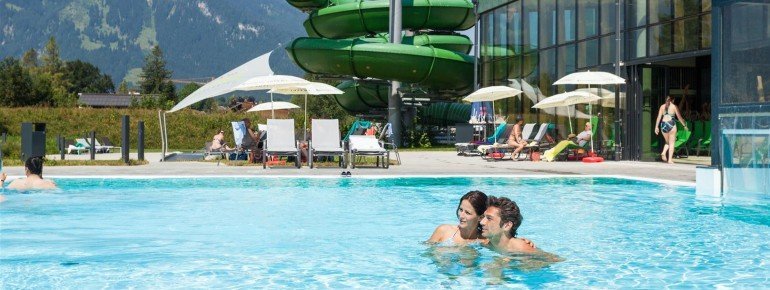 In der Alpentherme Ehrenberg kann man in herrlicher Bergkulisse entspannen.