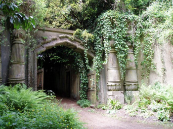 View of the entrance to Egyptian Avenue on Highgate Cemetery.