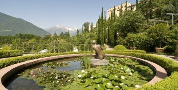 Die Gärten von Schloss Trauttmannsdorff sollten in Meran zum Abschluss der Wanderung besucht werden