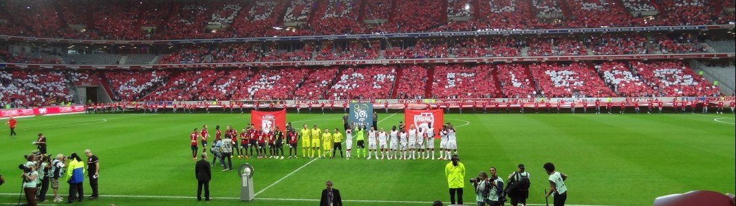 Das ausverkaufte Stade Pierre-Mauroy während des Eröffnungsspiels zwischen dem OSC Lille und dem AS Nancy