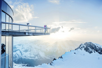 Die Plattform TOP OF SALZBURG am Kitzsteinhorn ist auf 3.029 Metern Höhe der höchstgelegene Aussichtspunkt im Salzburger Land.