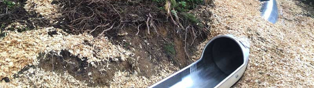 Das Vorbild vom Hochkönig: Ähnlich wie am Waldrutschenpark am Erlebnisberg Naturn werden die Edelstahlrutschen ab September am Golm ins Tal führen.