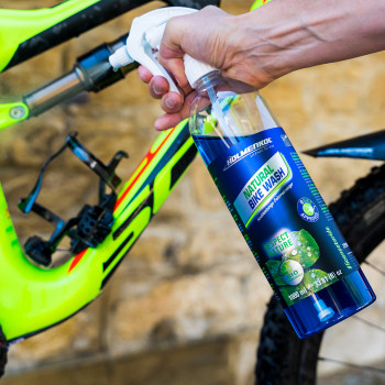 Natural Bike Wash ist das natürliche und biologisch abbaubare Waschmittel für dein Bike.