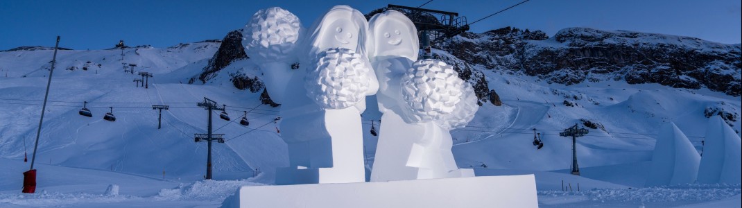 Platz 2 im Skulpturenwettbewerb für die Cheerleader-Skulptur 'HO HO HO, Mannschaft gooo".