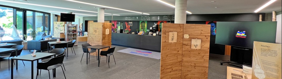 Im Café befindet sich auch die Nordic Info mit großem Flatscreen für Tipps zur weiteren Urlaubsplanung.