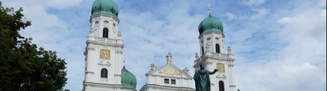Der imposante Stephansdom befindet sich am höchsten Punkt der Altstadt