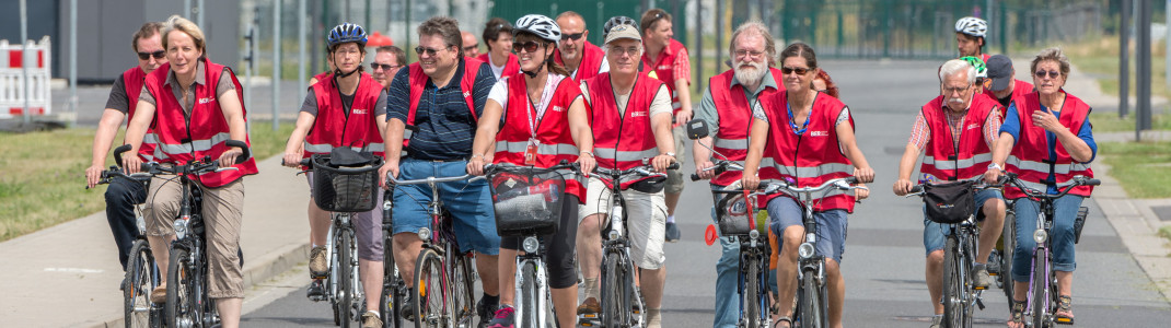 Radeln übers Rollfeld: Am Flughafen BER ist das jetzt möglich.