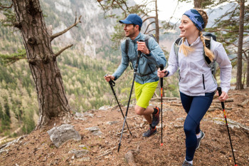 Die Hosen der neuen Schöffel Active Hiking Kollektion bieten maximale Bewegungsfreiheit.