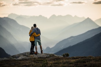 Für ein Highlight der besonderen Art sorgt die Sonnenaufgangswanderung.
