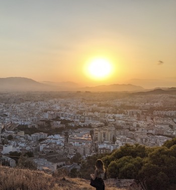 Der Mirador Monte Victoria zählt zu den besten Plätzen Málagas für Sonnenuntergänge.