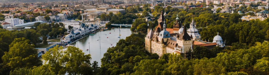 Das Stadtwäldchen befindet sich im XIV. Bezirk der ungarischen Hauptstadt Budapest.