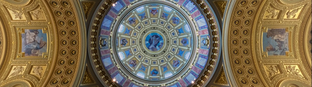 Die kunstvoll verzierte Kuppel der St.-Stephans-Basilika zählt zu den architektonischen Höhepunkten des Bauwerks.