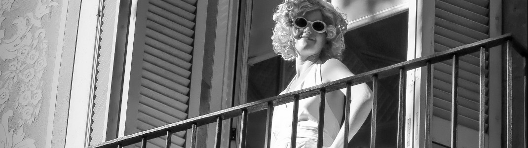 If you want to get to know Erotic Museum Barcelona in a special way, you should book a guided tour with Marylin Monroe.