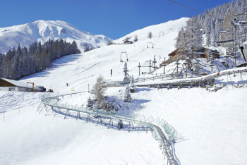 At a length of more than 3km, the toboggan run Pradaschier is the longest track-guided railway in Europe.