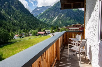 Balkon eines Zimmers "Talblick"