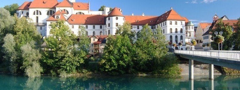Blick auf das Barockkloster St. Mang in Füssen