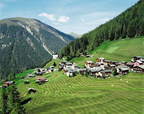 Walserdorf Monstein - ein Sommermärchen inmitten der Berge