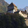 Schloss Vaduz ist eines der wichtigsten Wahrzeichen der liechtensteinischen Hauptstadt.