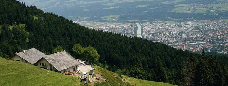 Von der Höttinger Alm aus hat man einen herrlichen Blick über Innsbruck