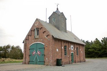 Die alte Rettungsstation (1887) wird heute als Feuerwehrhaus genutzt
