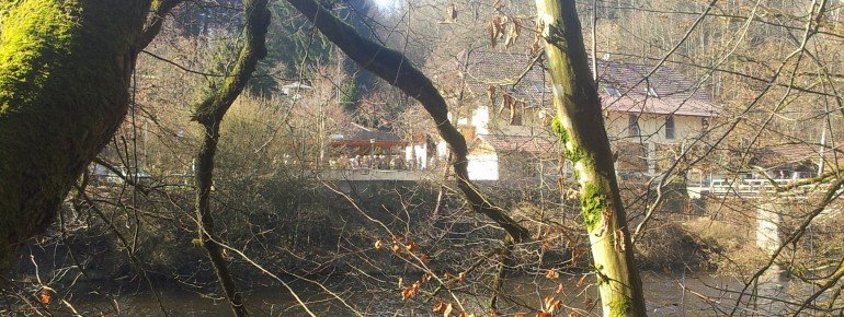 Enjoy the sun at the beergarden of Zur Triftsperre inn.