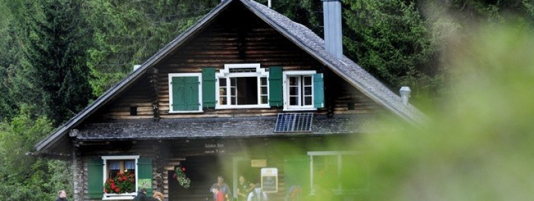 The Gafadurahütte offers snacks and refreshments for travellers.