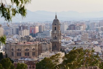 Málaga Cathedral is an ideal starting point for the hike.