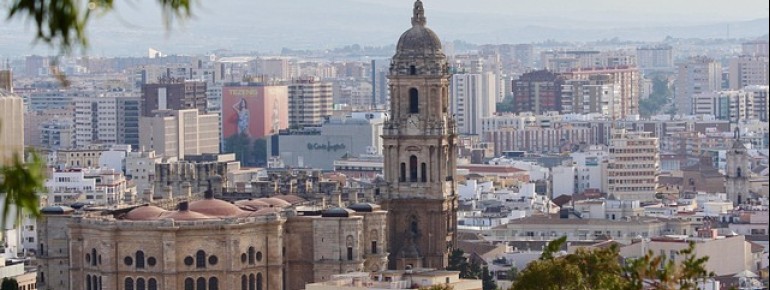 Málaga Cathedral is an ideal starting point for the hike.