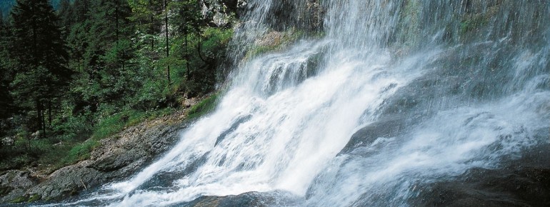 The Weißbach falls near Schneizlreuth.