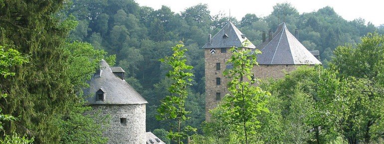 Once you leave the forest, you see Reinhardstein Castle.