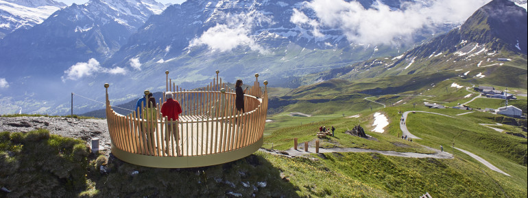 Hikers enjoy a dreamlike 360-degree view from the summit platform, which resembles a crown.