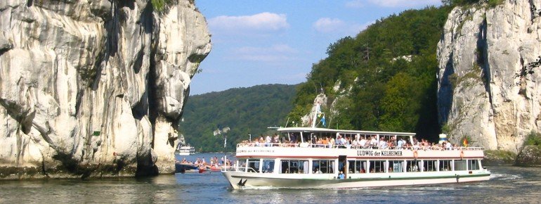 Take a boat through the Danube Gorge