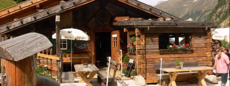 At Grawa Alp you can try Tyrolean specialities.