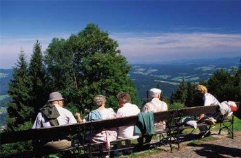 Right at the beginning, you enjoy a beautiful view from Hörnleberg mountain over Etztal valley.