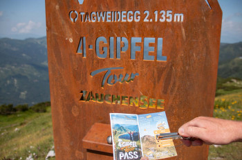 Auf den vier Gipfeln erwarten euch Checkpoint mit Marker für den Tour-Sammelpass.