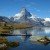 Am Stellisee spiegelt sich das Matterhorn im Wasser