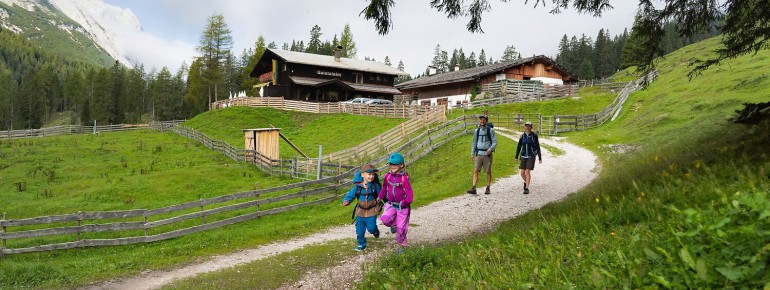 Familienwanderung zur Gaistalalm